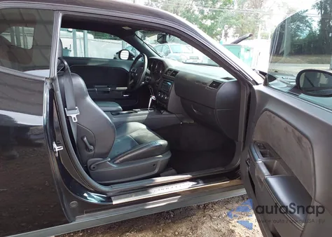 2008 Dodge Challenger Srt8 z USA, uszkodzony, nr VIN 2B3LJ74WX8H290046